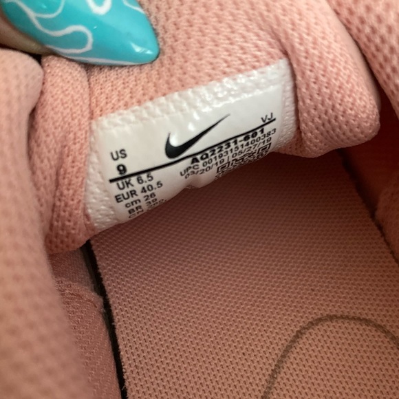 SOLD! Nike oketo shoes - Picture 3 of 4